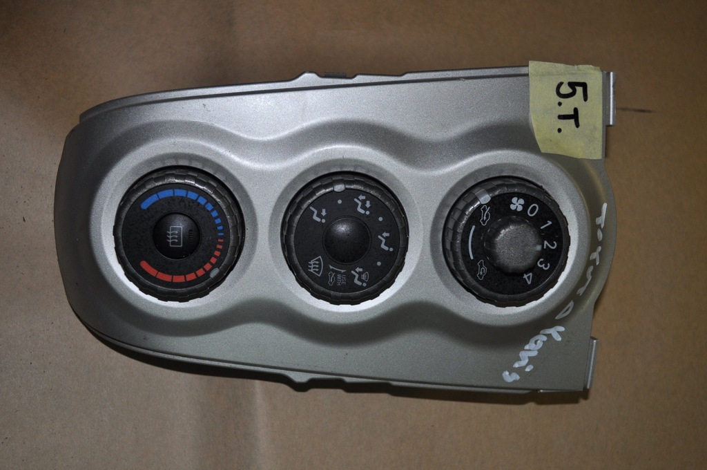 Toyota Yaris II Panel Klimatyzacji 55406-0d190/ 5T