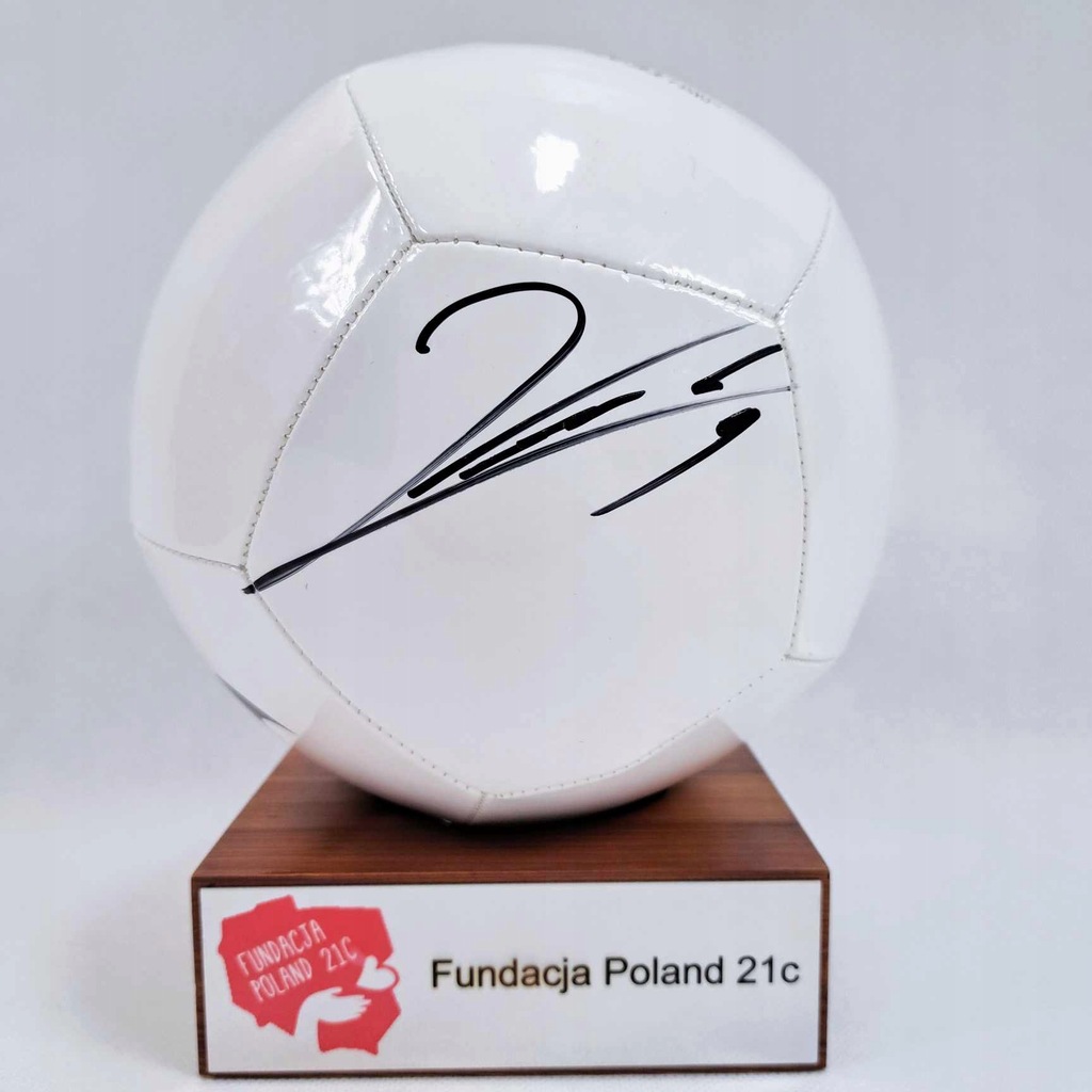 Lewandowski - Polska - piłka z autografem (pol)