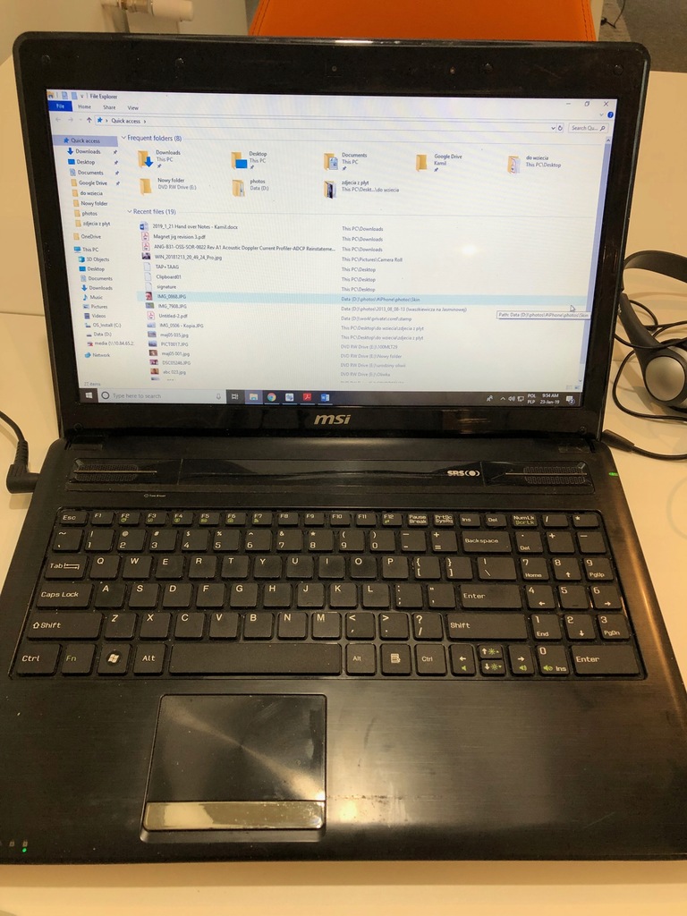 Laptop MSI CX640