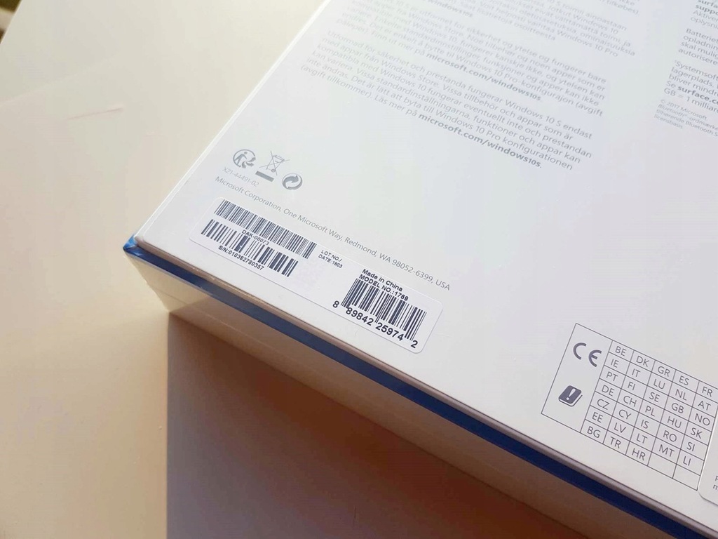 Купить Ноутбук Microsoft Surface Pro Book i7 8 ГБ 256 ГБ W10: отзывы, фото, характеристики в интерне-магазине Aredi.ru