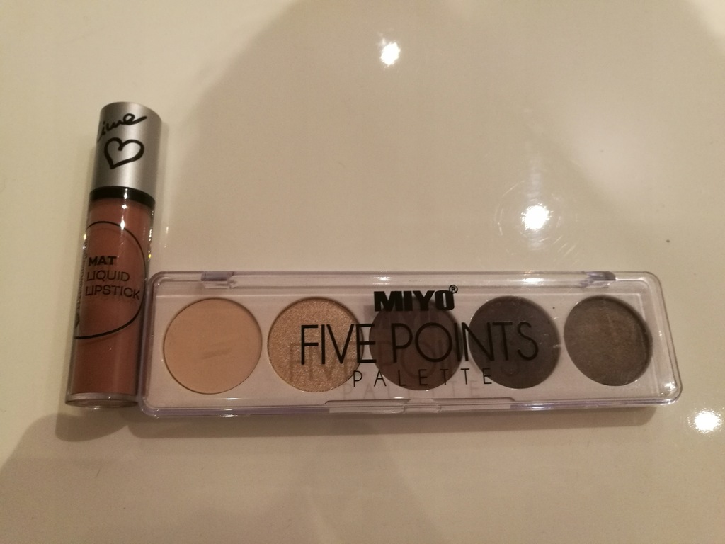 Miyo Five Points Bell Mat Liqiud Lipstick