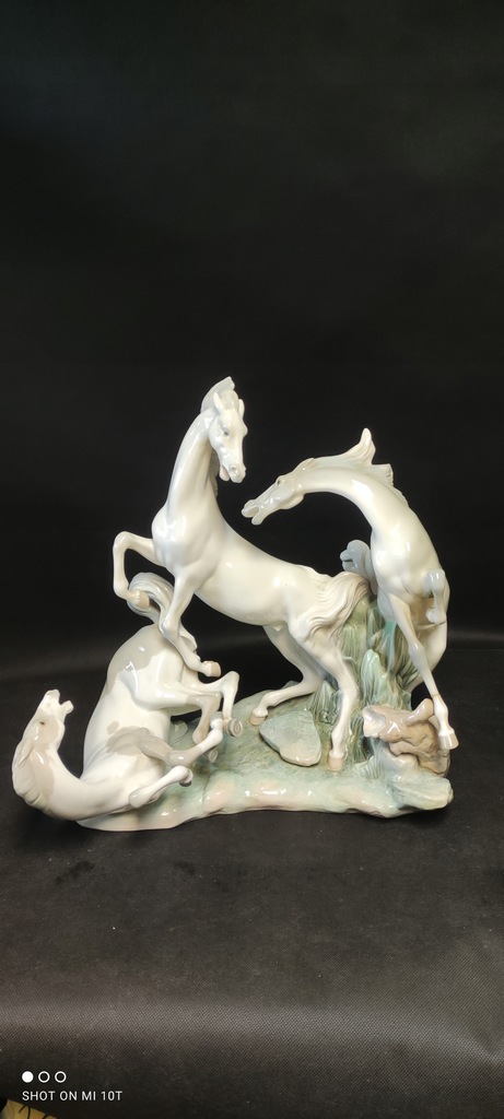 Unikatowa Figurka Porcelanowa Grupa Koni LLadro