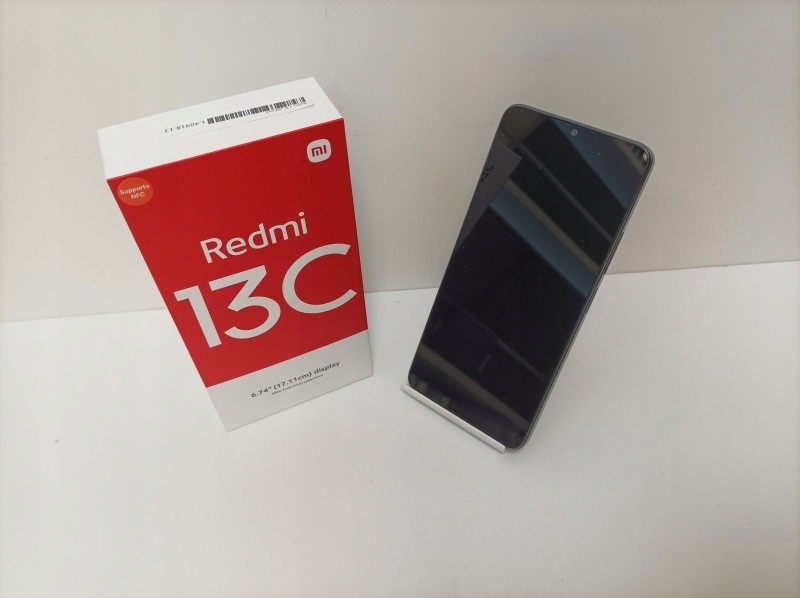 Smartfon Xiaomi Redmi 13C 4 GB / 128 GB czarny NIEUŻYWANY