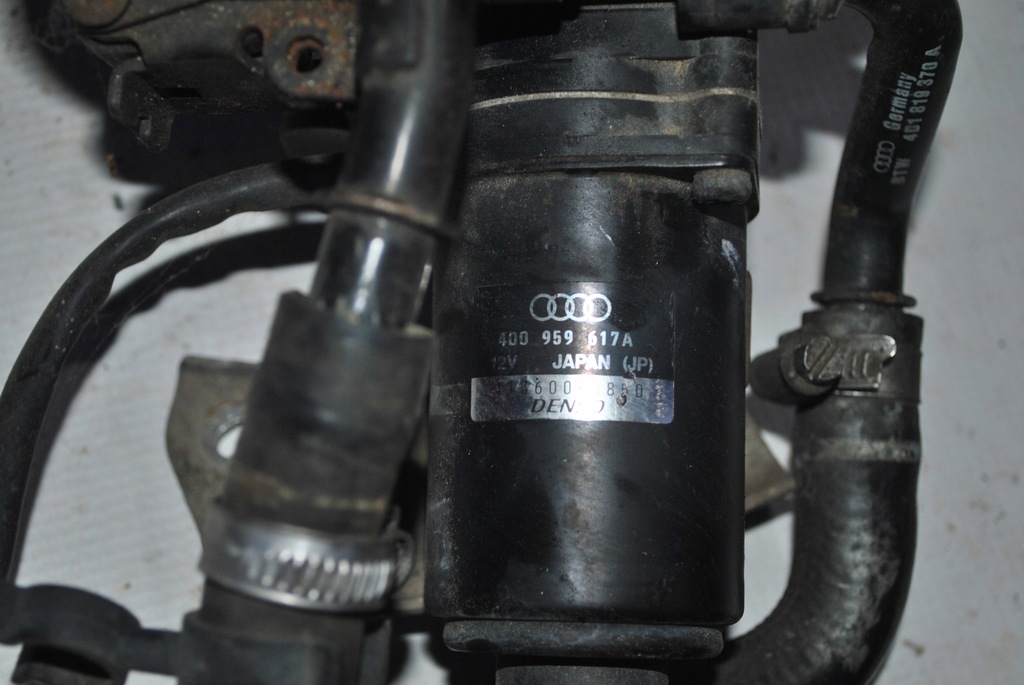 AUDI A8 D2 ZAWORY OBIEGU POMPA WODY 4D0959617F