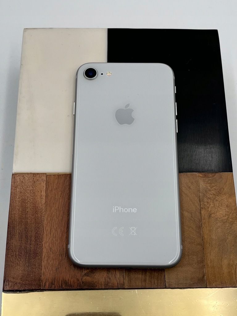 Smartfon Apple iPhone 8 2 GB / 64 GB Silver