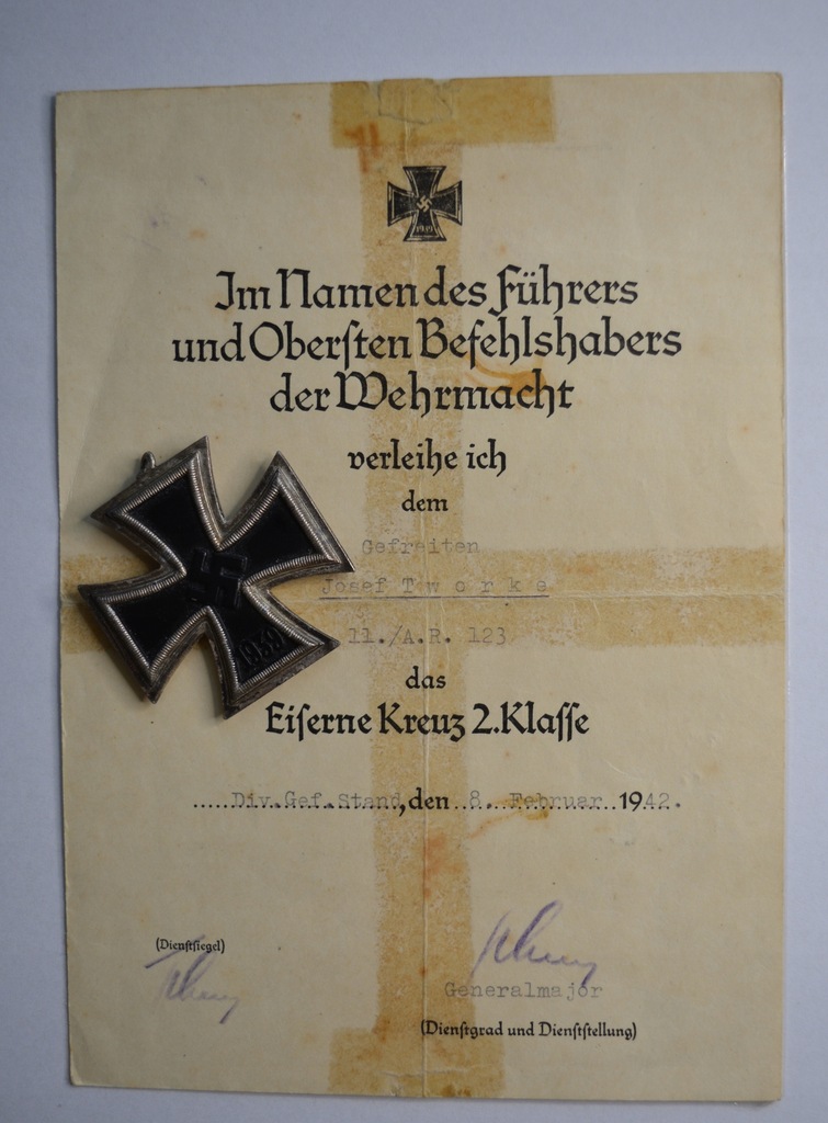 Krzyż Żelazny II Klasy z nadaniem 1942