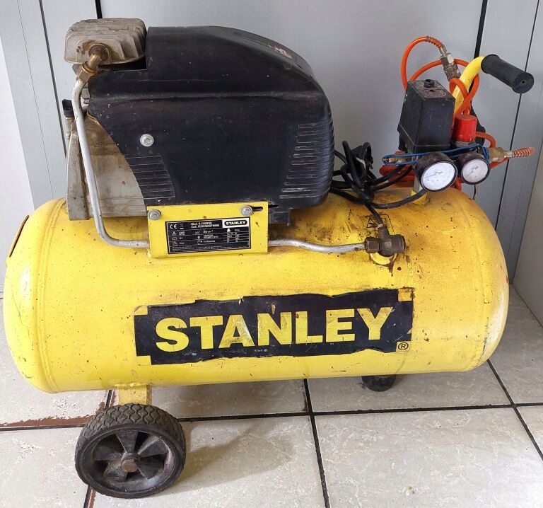 Stanley Compresseur D210/8/50