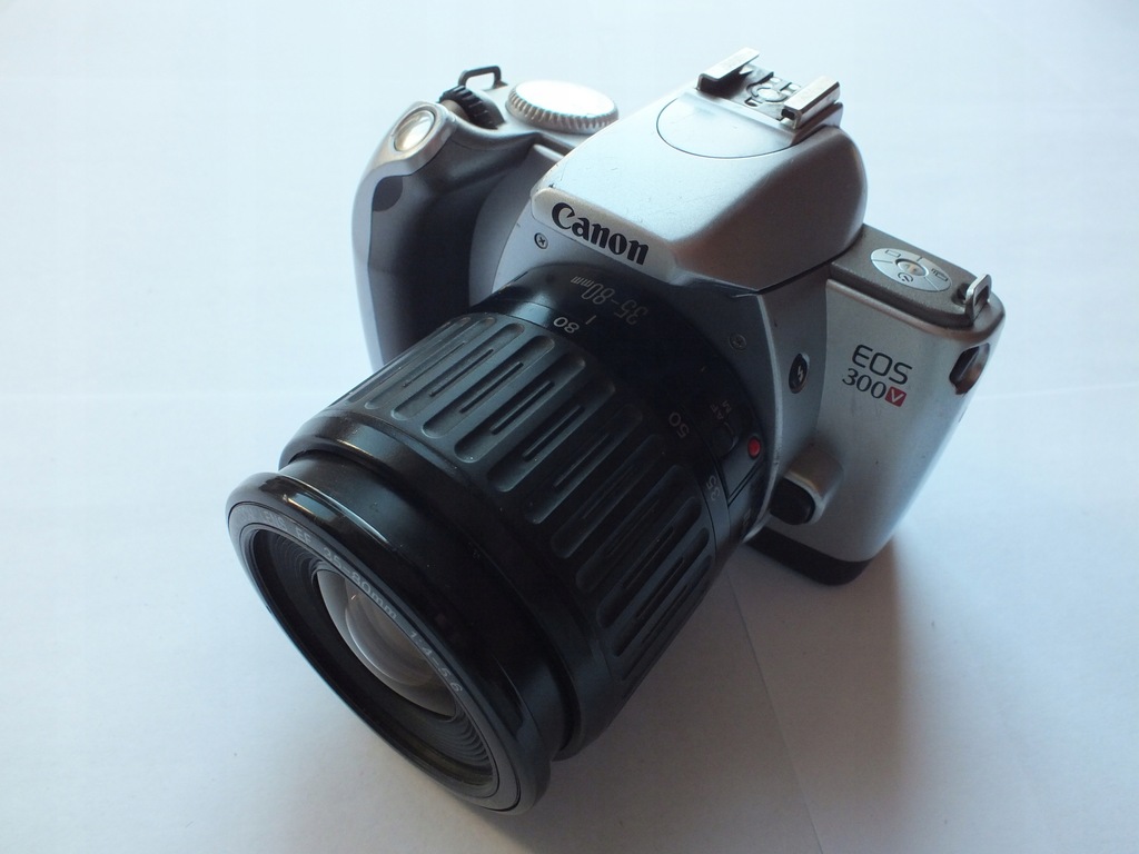 Canon EOS 300 V + Canon Zoom EF 35-80 mm 1:4-5.6 - sprawny