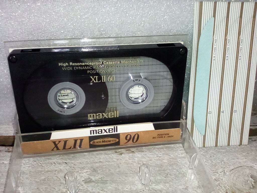 MAXELL XLII 60 OKŁADKA OD 90-TKI