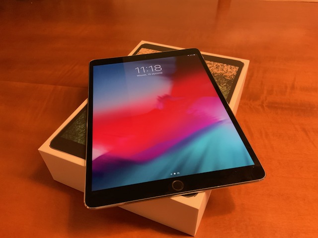 iPad Pro 10,5” 256GB Wifi+LTE Space Grey + etui