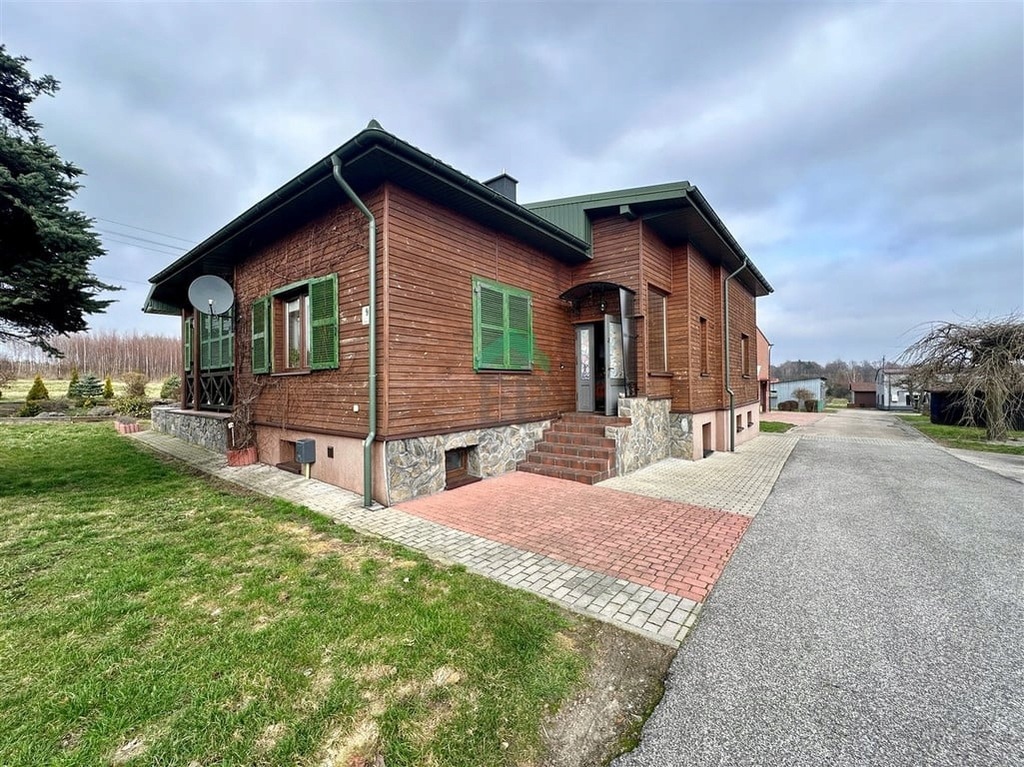 Dom, Mstów (gm.), 260 m²