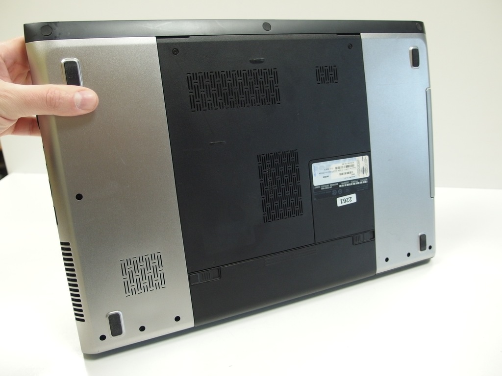 Dell Vostro 3750　ジャンク DELL Vostro 3750・Core i3？（ジャンク）