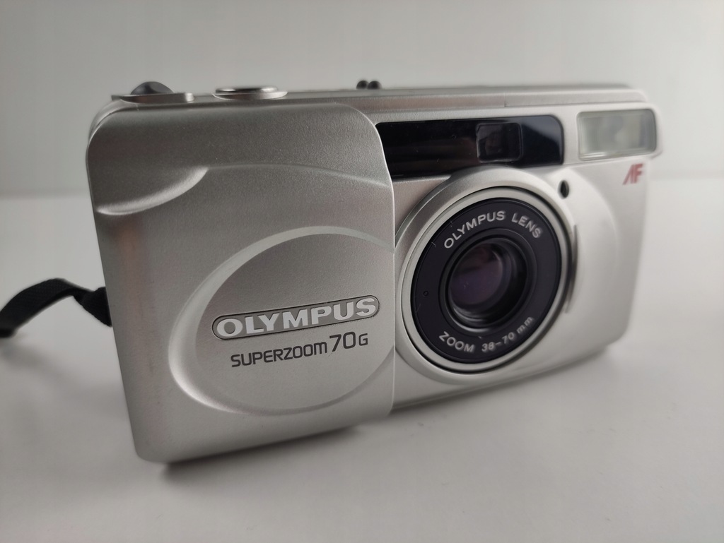 Aparat Olympus SUPERZOOM 70G