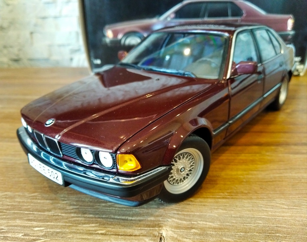 BMW E32 730i 1987 1:18 Minichamps model - 12207467344