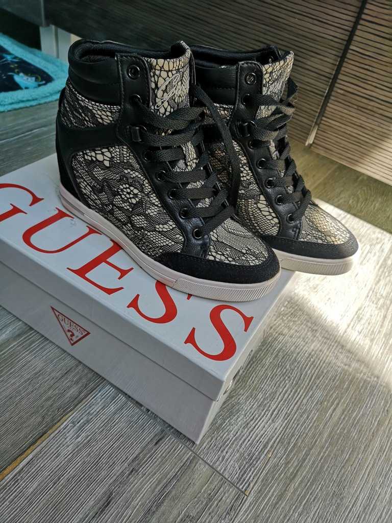 Nowe sneakersy Guess