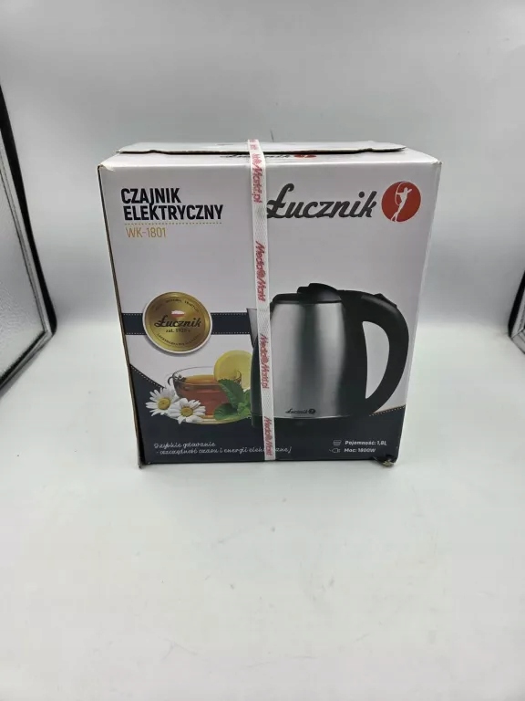CZAJNIK BEZPRZEWODOWY ŁUCZNIK WK-1801