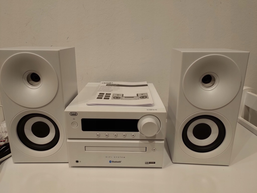 Wieża stereo Trevi HCX 1080 BT uszkodzona