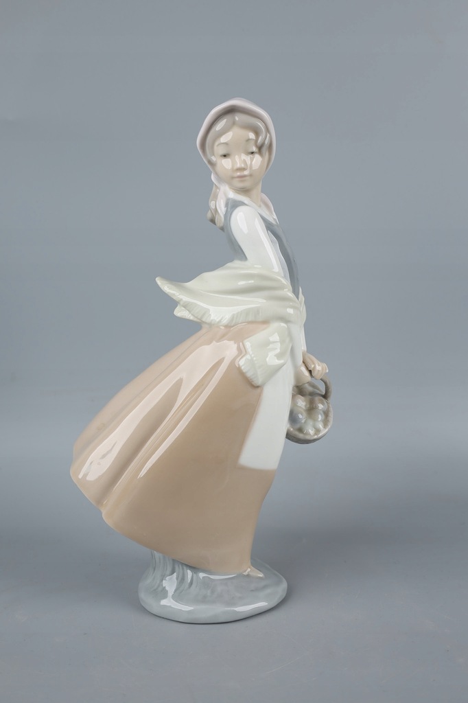 =ARTexpert=Figurka Hiszpania NAO LLADRO 02010237