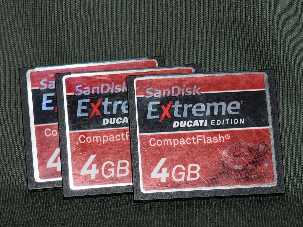 CompactFlash Cards SanDisk 4Gb Ducati edition.