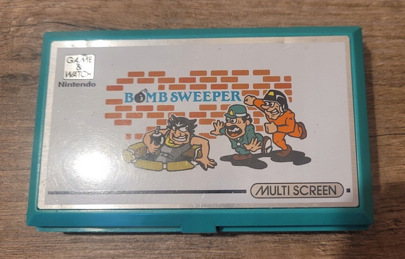 NINTENDO GAME & WATCH BOMB SWEEPER BD-62 1987