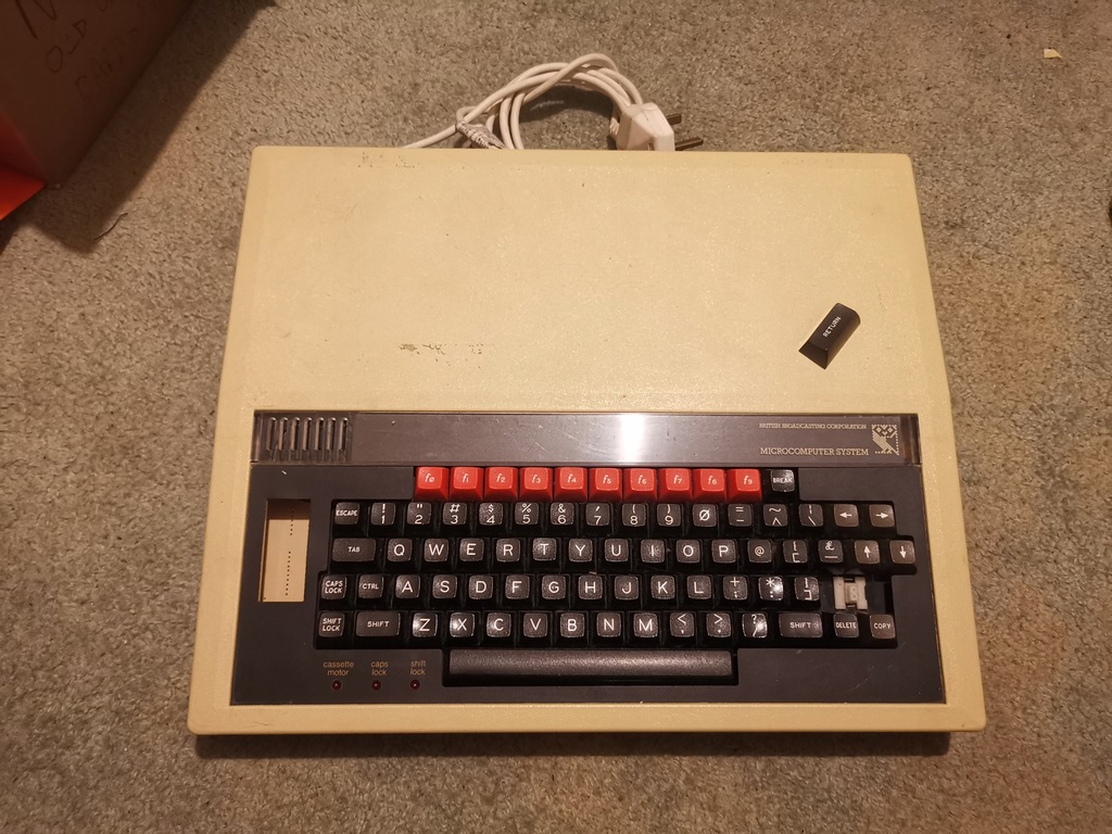 Komputer BBC Micro Model B - Rzadki! - Uruchamia się