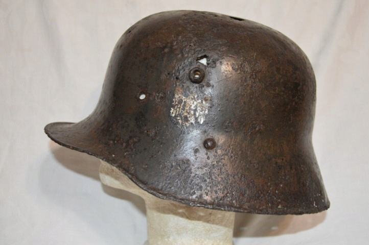 Hełm austriacki wz 17 używany przez WEHRMACHT