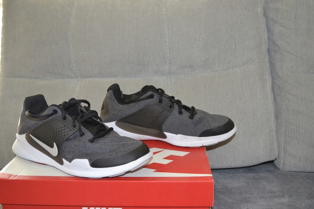 BUTY NIKE ARROWZ GS 904232 001 R. 39 SUPER 7982587329