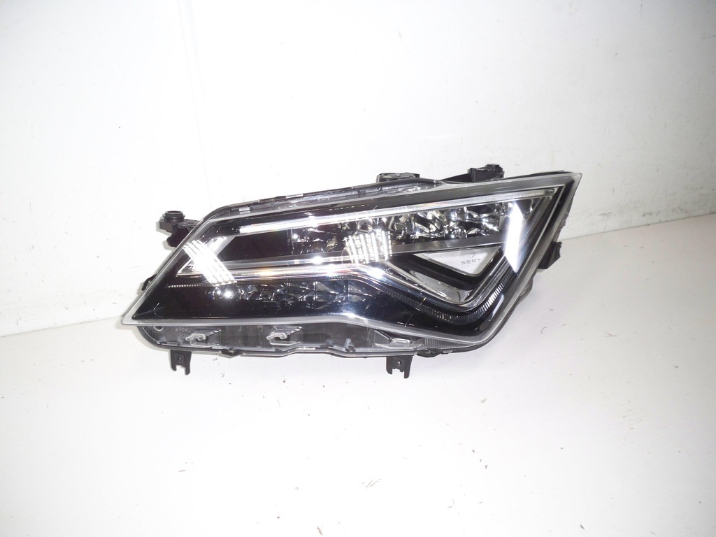 LAMPA PRZÓD LEWA FULL LED SEAT ATECA 576 2016-