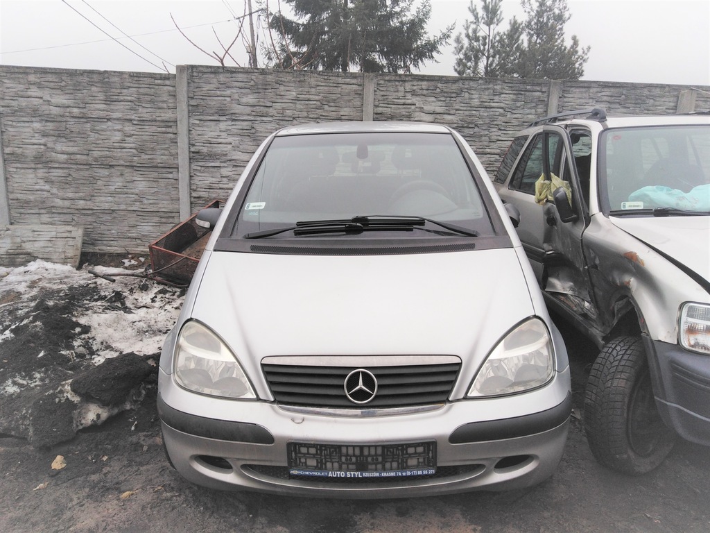 MERCEDES AKLASA A170 ZDERZAK PRZÓD PRZEDNI 7823564844