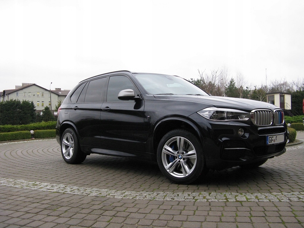 BMW X5 M50d 381 KM