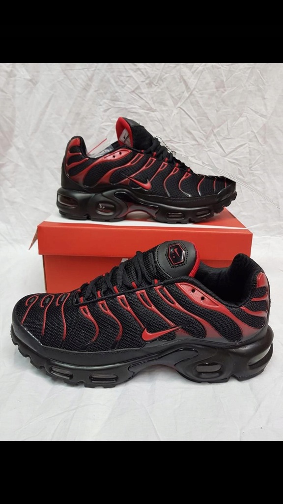 air max plus tn red and black