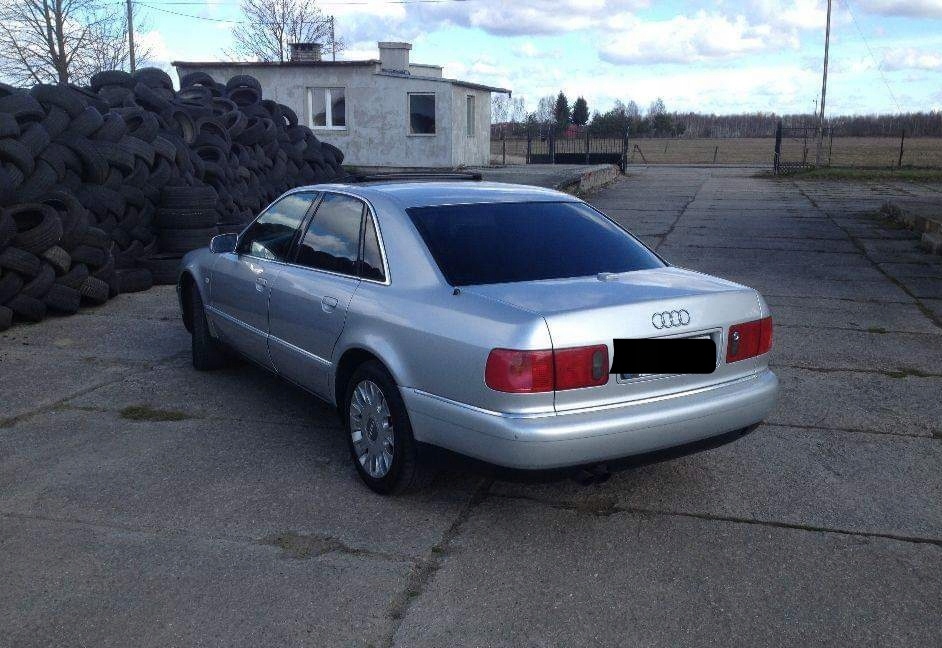 Audi A8 d2 4.2