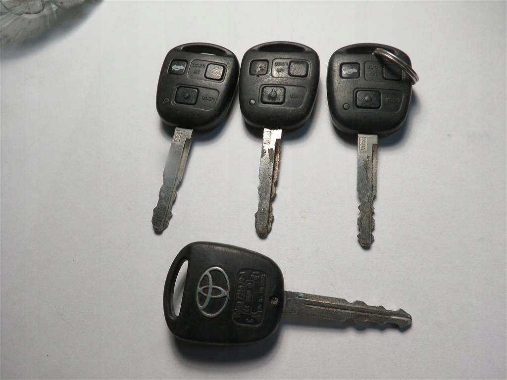 Toyota Avensis T25 Kluczyk Pilot Kompletny 736670A - 7665216407