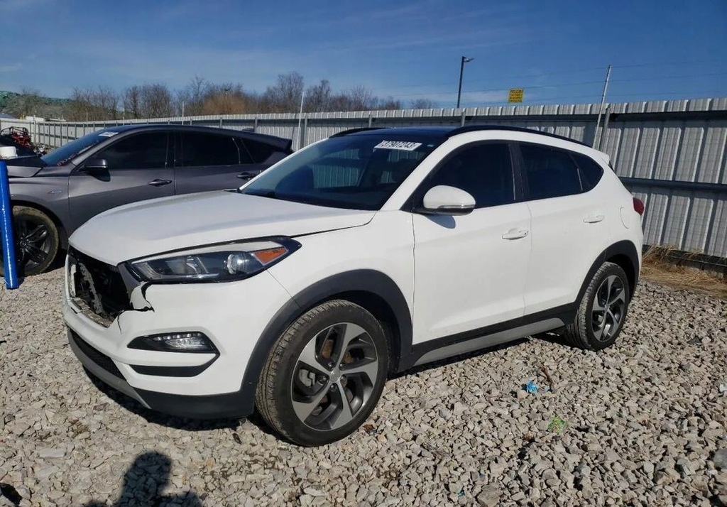 Hyundai Tucson 2018 HYUNDAI TUCSON Benzyna A...