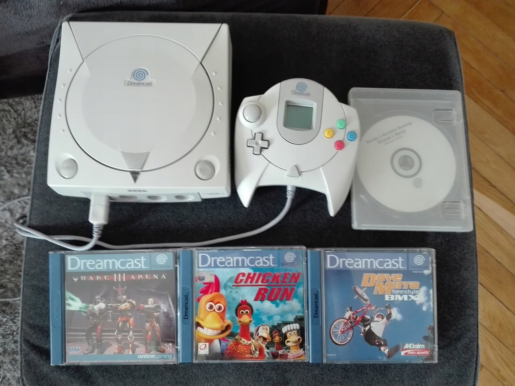 Sega Dreamcast + 4 gry