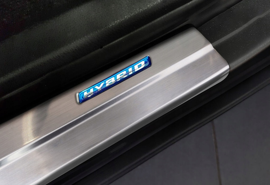 Listwy na progi profilowane Toyota Rav4 IV Hybrid