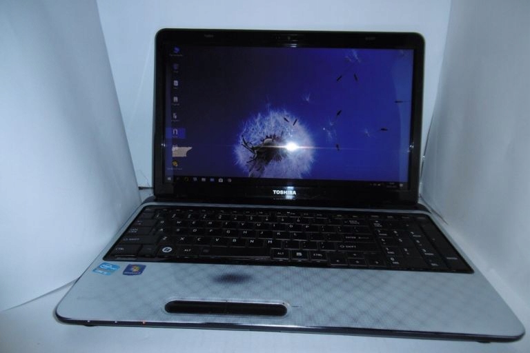 LAPTOP TOSHIBA L750-115 I5 4GB 250GB WIN10