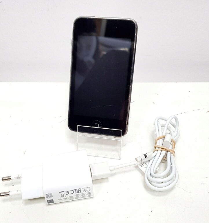 IPOD TOUCH 32GB (MODEL MB533NF)!**OPIS**