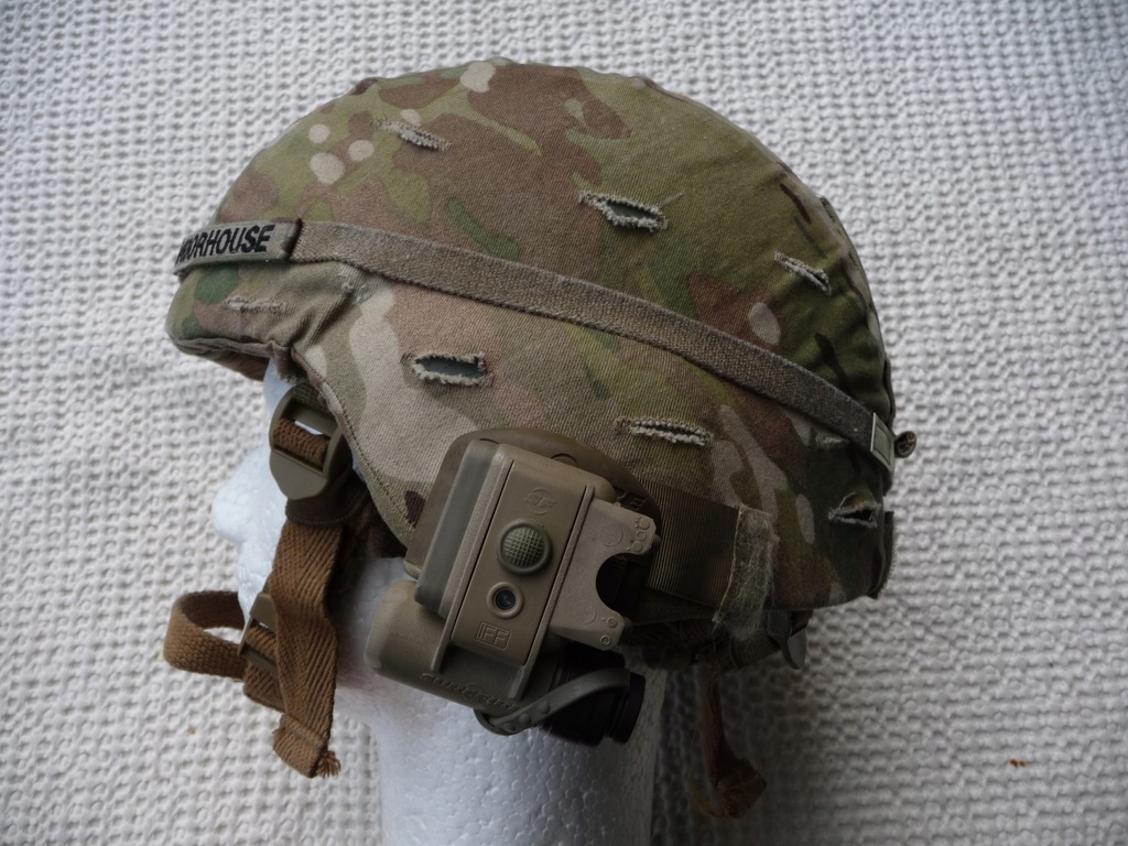 HEŁM KEVLAROWY MICH ACH KEVLAR IIIA L LATARKA SUREFIRE MULTICAM OCP US ARMY