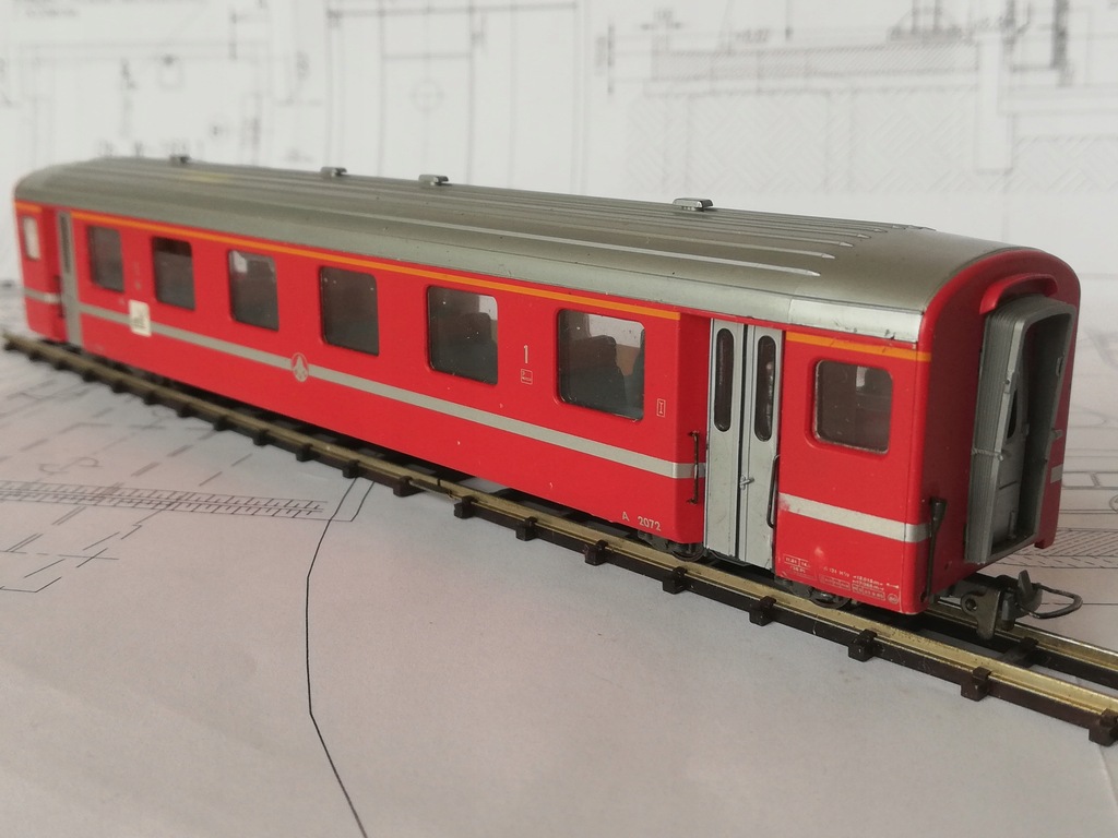 ~*~ H0e/H0m..OSOBOWY 1 KLASA CZERWONY..CZTERY OSIE..BEMO ~*~