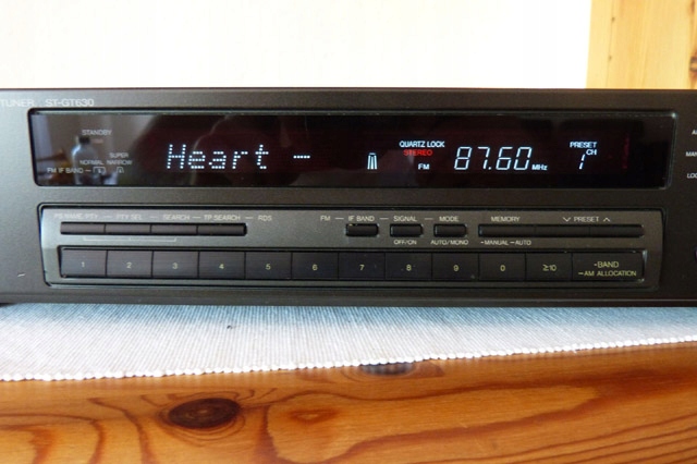ST-GT630 Technics Stereo Synthesizer Tuner Radio