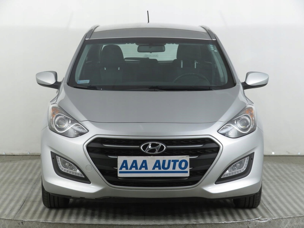 Купить Hyundai i30 1.4 CRDi, Салон Польша: отзывы, фото, характеристики в интерне-магазине Aredi.ru