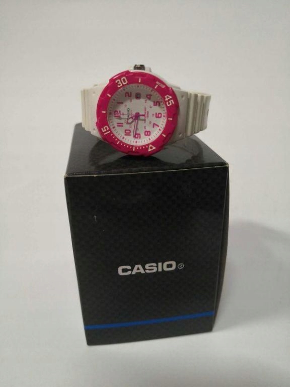 ZEGAREK CASIO DLA DZIEWCZYNKI LRW-200H-4BV