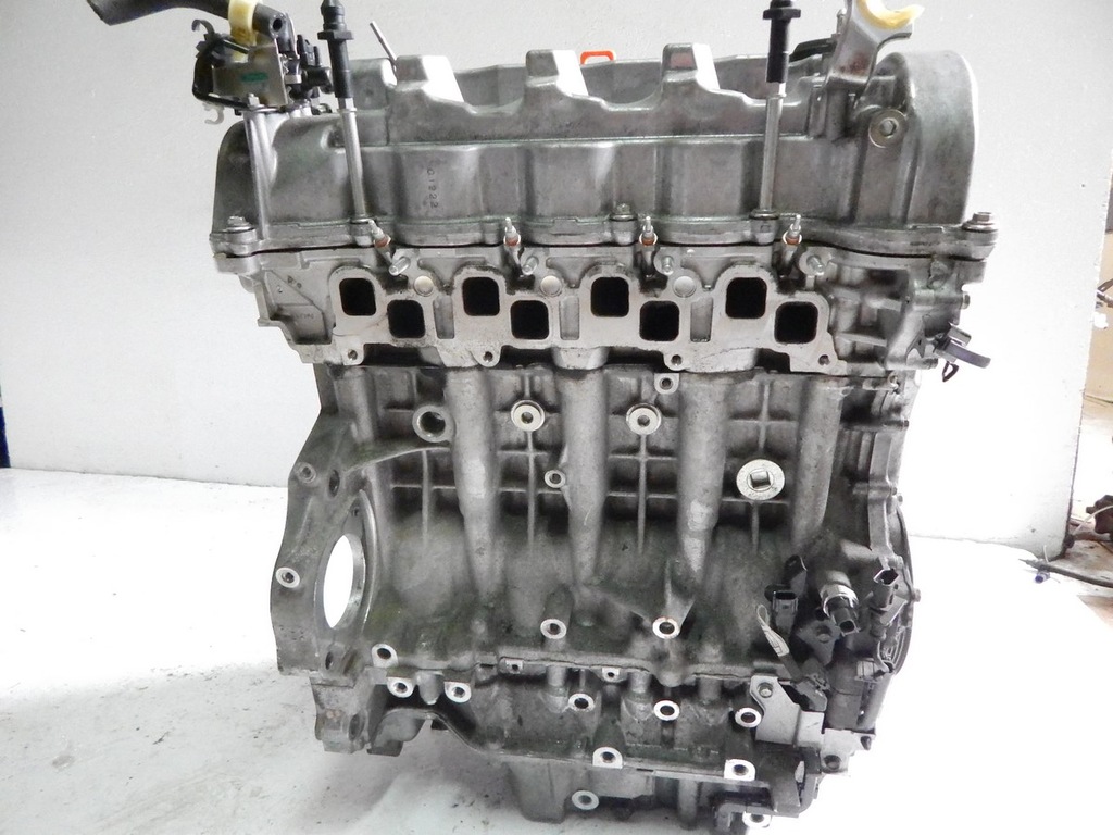 SILNIK 1.8 B 2ZR TOYOTA VERSO AVENSIS T27 0915