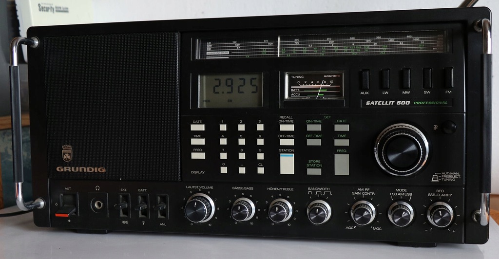 GRUNDIG Satellit 600 Professional radio globalne