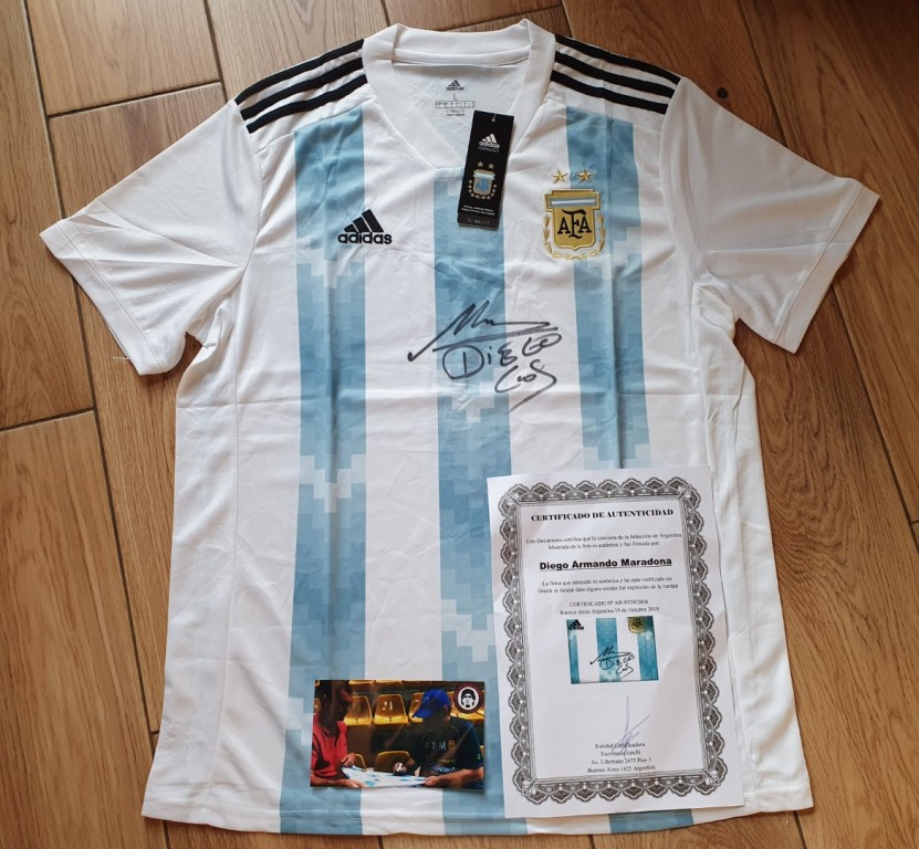 Diego Maradona - koszulka z oryginalnym autografem