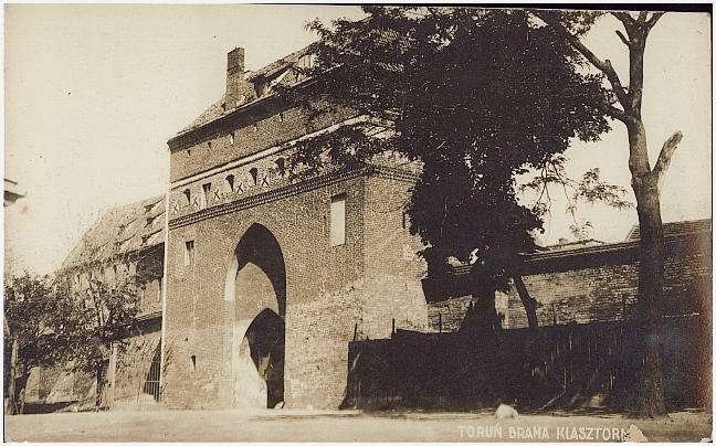 Toruń Brama Klasztorna 192-