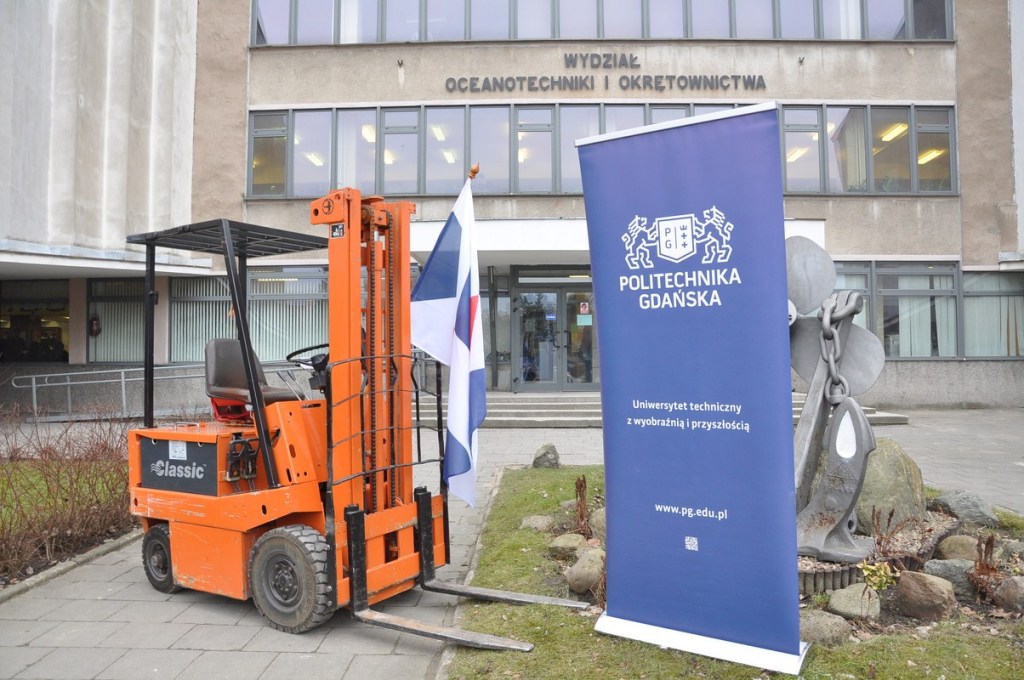 Politechnika Gdańska i WRS- balkancar - sztaplarka