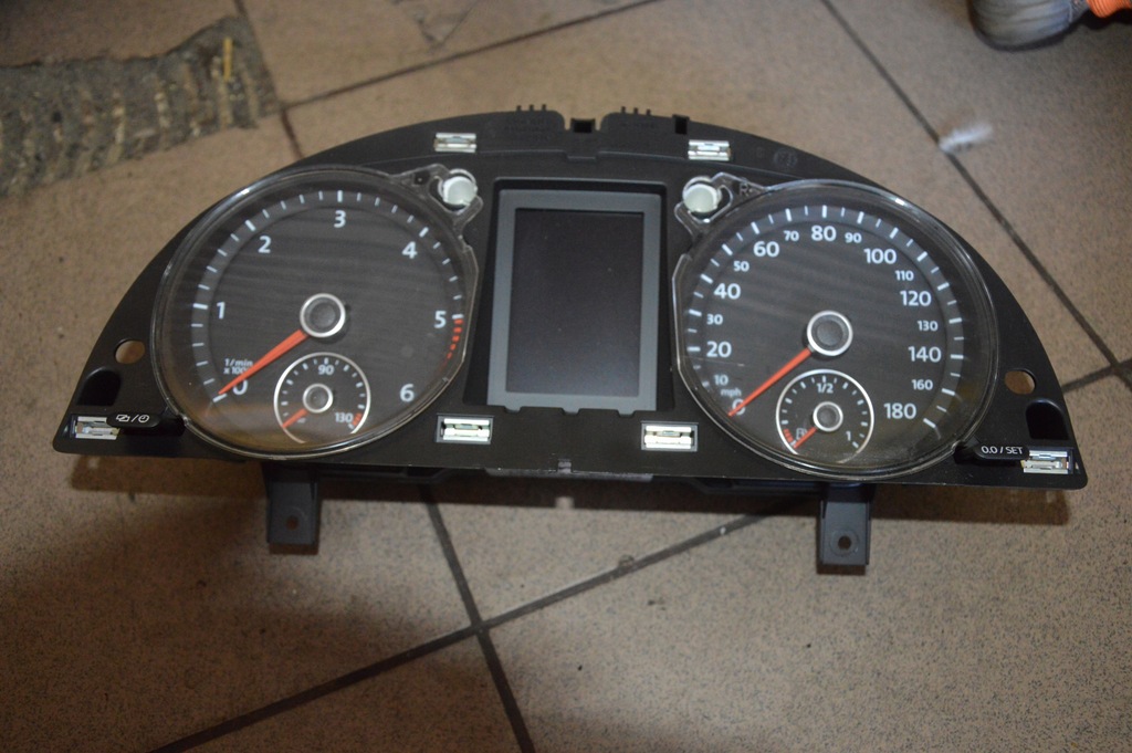 Vw CC Licznik 2.0TDi 3C8920971A