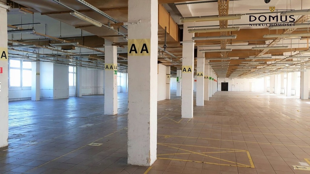 Komercyjne, Legnica, 17902 m²